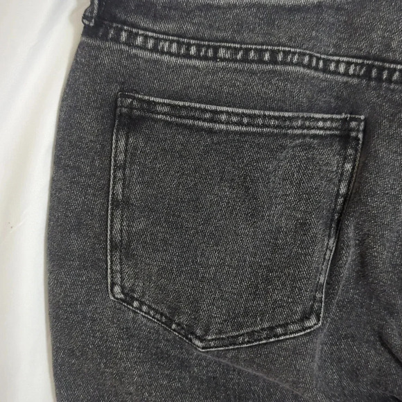 PacSun Mom Jean, Color Beverly Wash Size 28 - Picture 14 of 16